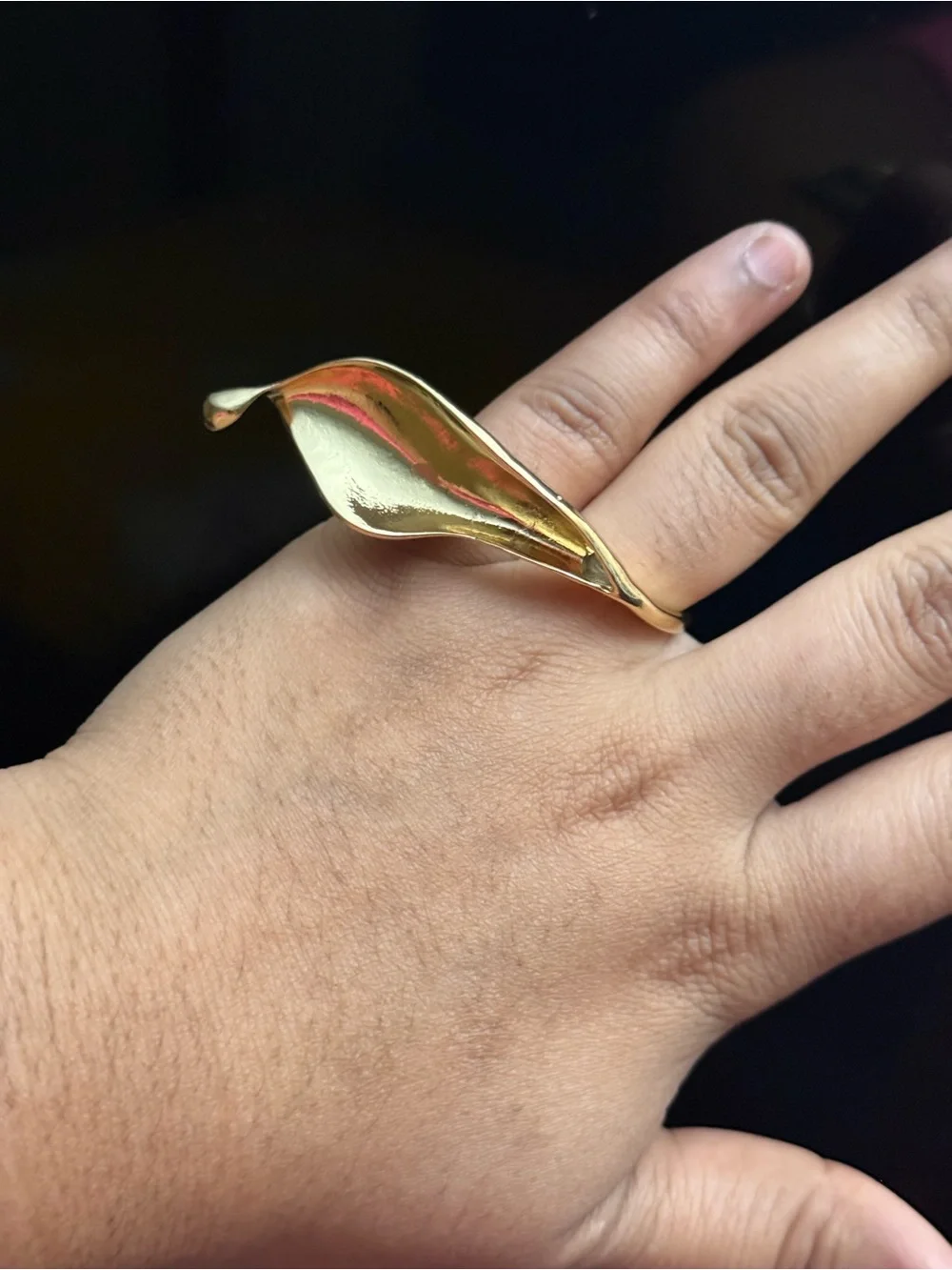 N/A elegant gold